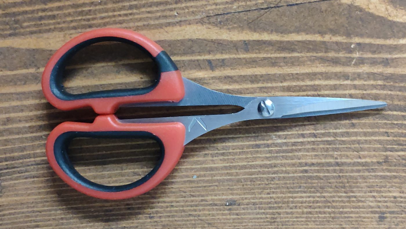 Mini Tijera Cortahilos Kretzer: Precisión para hilos finos y detalles mágicos en proyectos de Tufting.